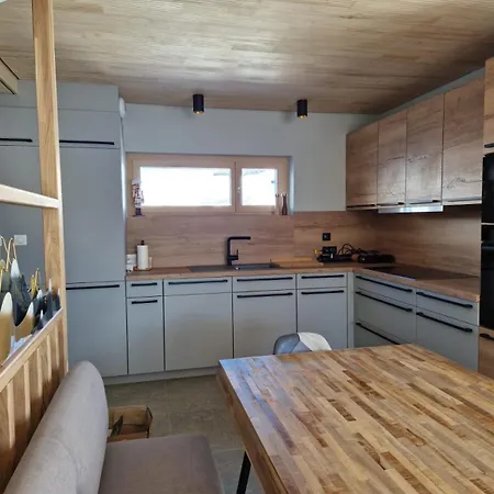 Apartment Le 4 *